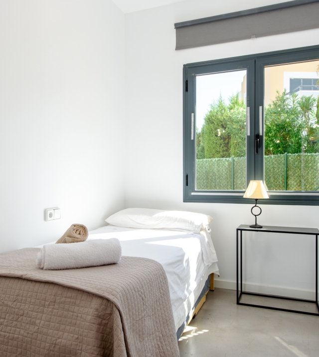 Resa estates Ibiza Port des torrent frontal sea views apartment single bed.jpg